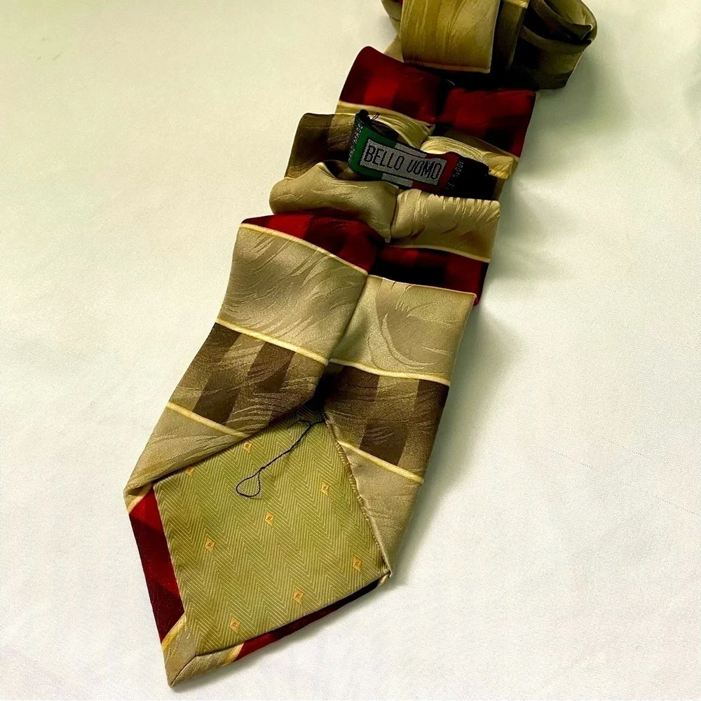 Bello Uomo Tie Italian Woven Silk Hand Made Tip Bar String Green Red 60”x3.75”